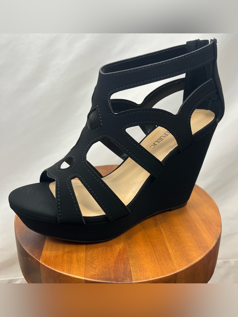 Marco Republic Peru Cage Wedges